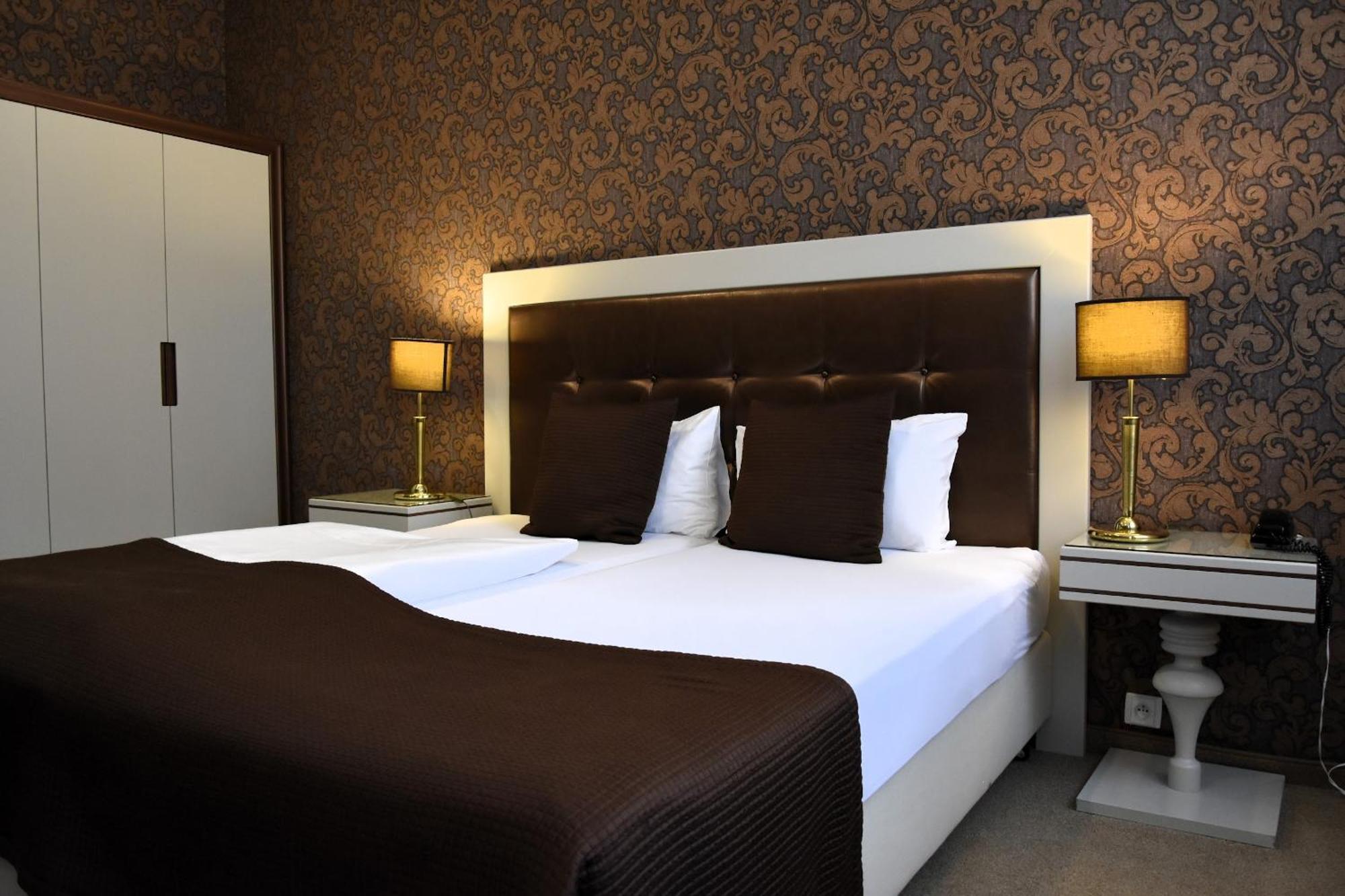 Promenada Romantic Hotel Карлови Вари Екстериор снимка