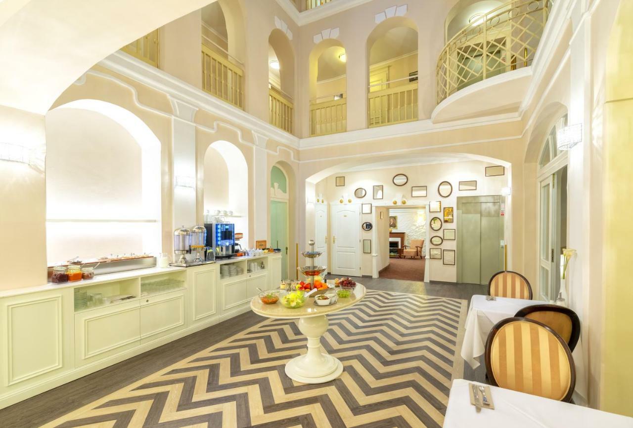 Promenada Romantic Hotel Карлови Вари Екстериор снимка
