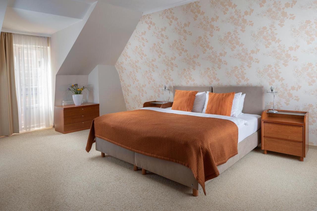 Promenada Romantic Hotel Карлови Вари Екстериор снимка